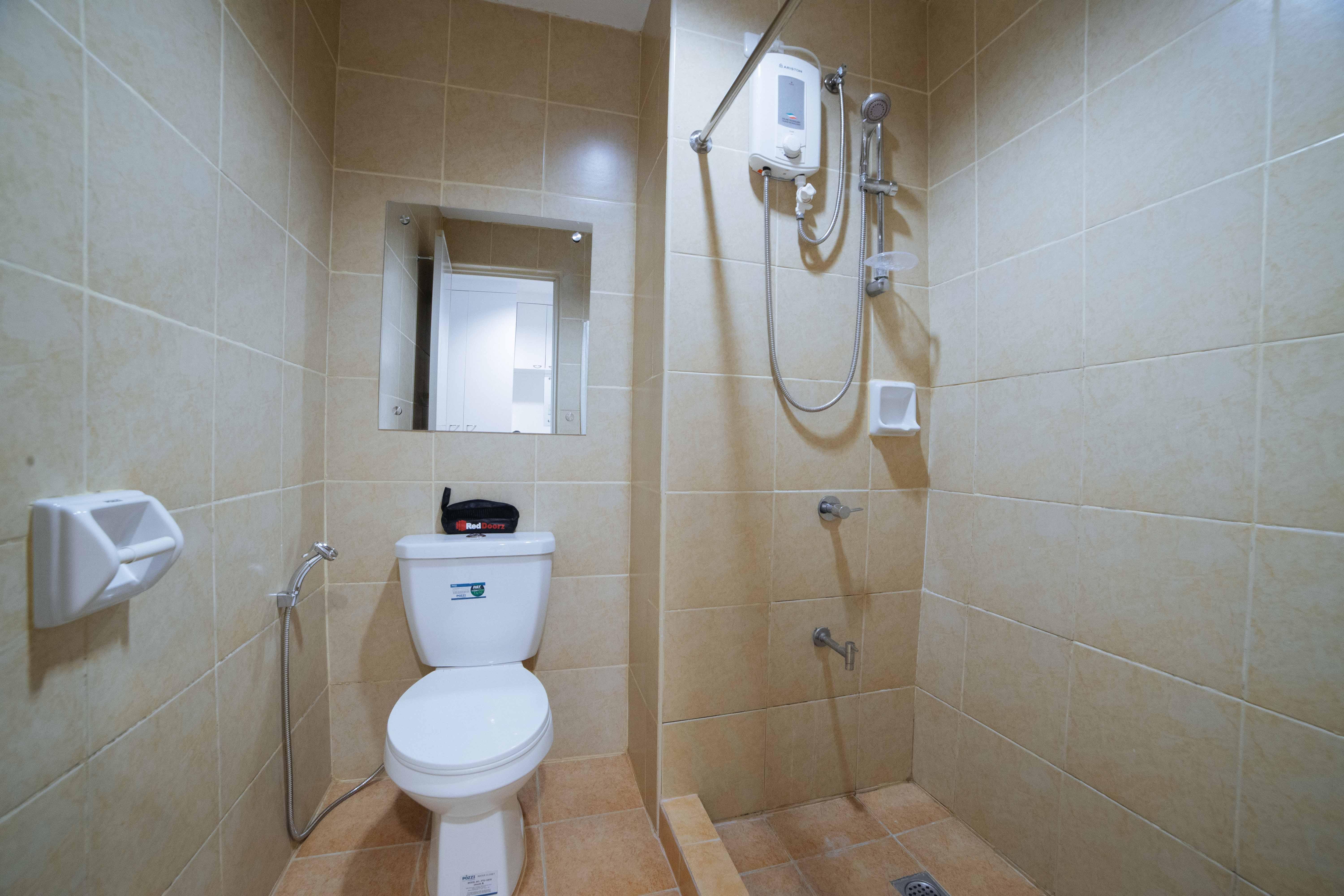 Reddoorz Plus @ Roxas Street Davao Ngoại thất bức ảnh