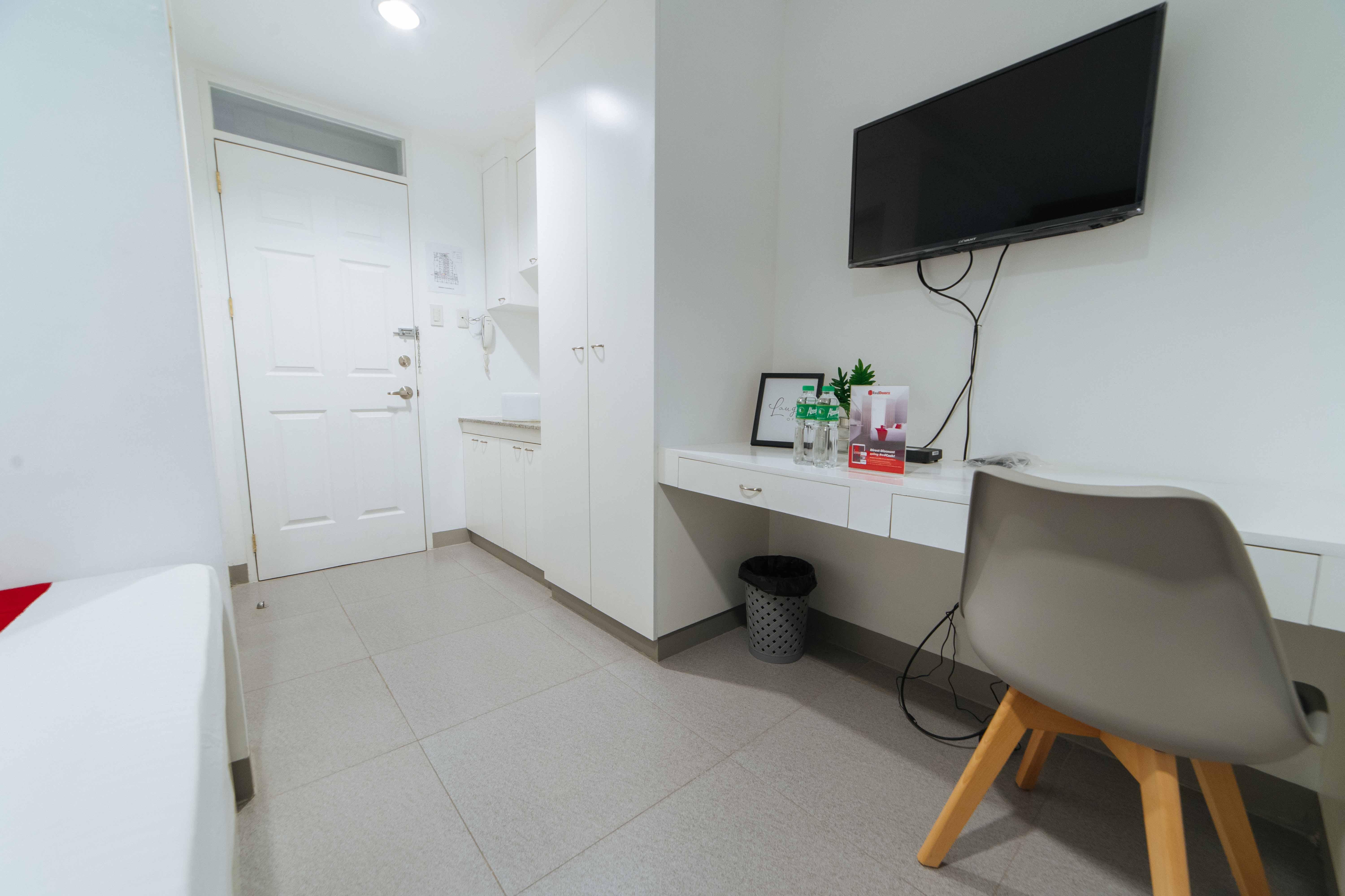Reddoorz Plus @ Roxas Street Davao Ngoại thất bức ảnh
