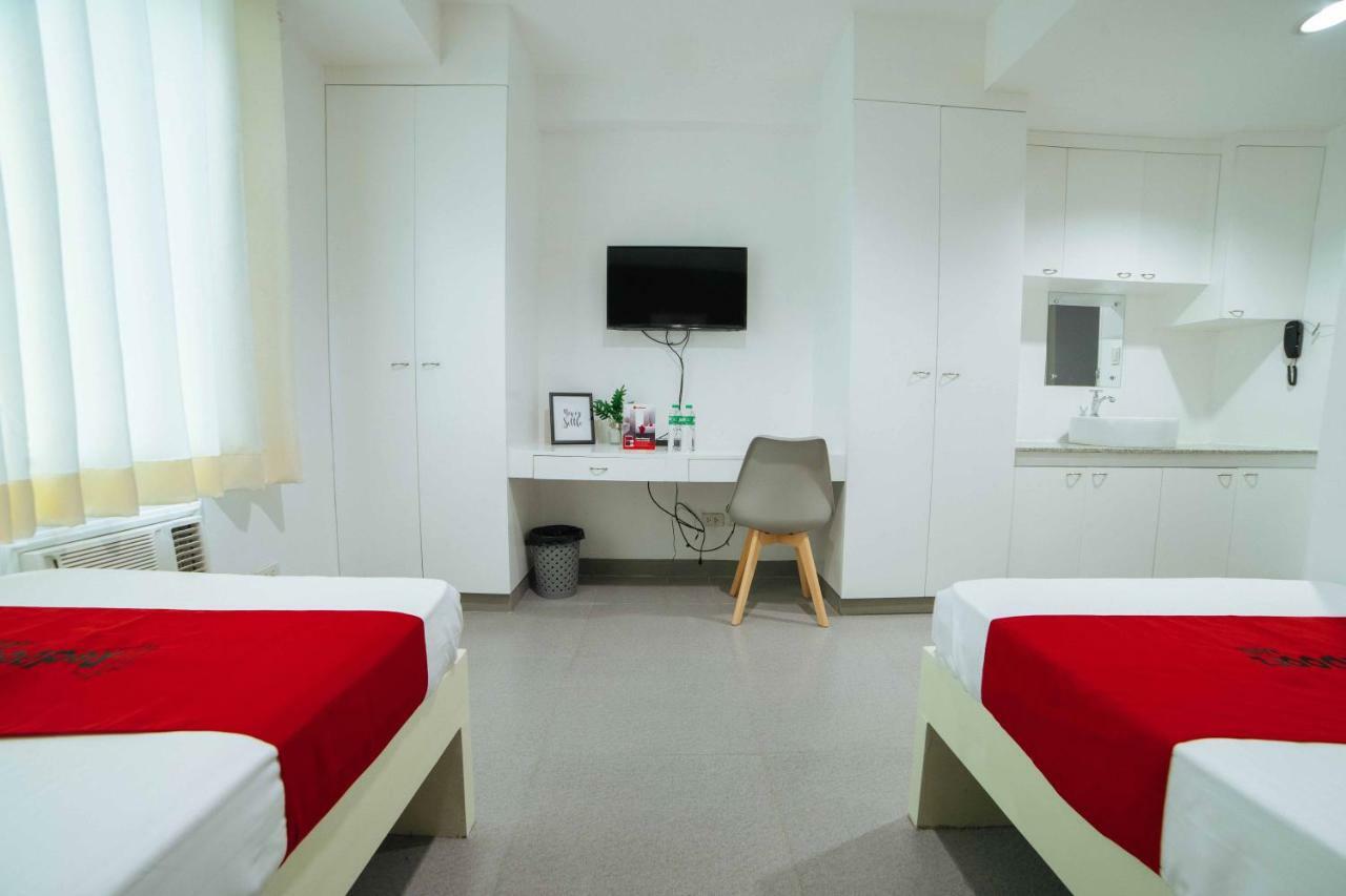 Reddoorz Plus @ Roxas Street Davao Ngoại thất bức ảnh