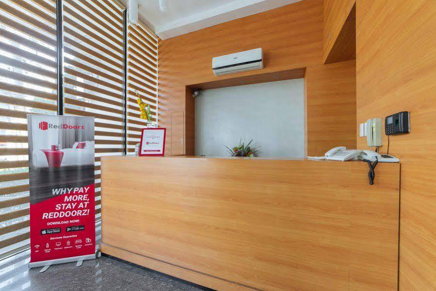 Reddoorz Plus @ Roxas Street Davao Ngoại thất bức ảnh